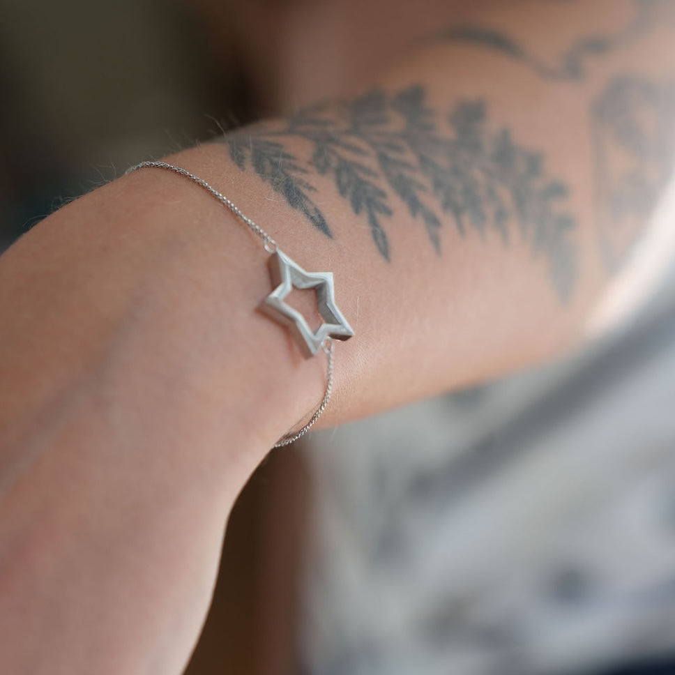 silver star bracelet 