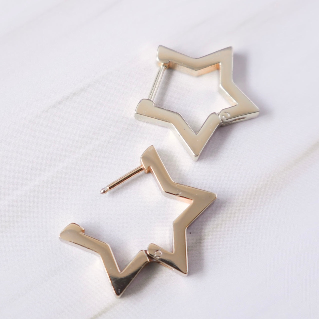 gold star hoop earrings 